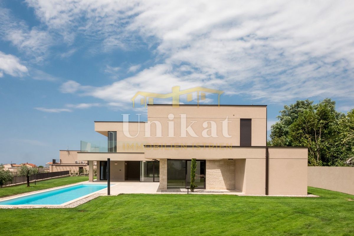 Splendida villa nuova con piscina e sauna, 303 m2 - chiavi in mano